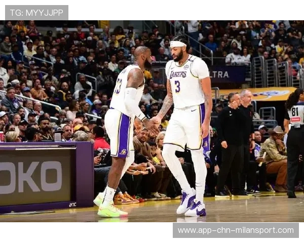 戴维斯护框能力爆炸,洛杉矶稳稳守住优势